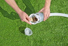 Load image into Gallery viewer, BESTWAY 58234 Aquaclean™ Pool Maintenance Kit With Vaccum And Skimmer